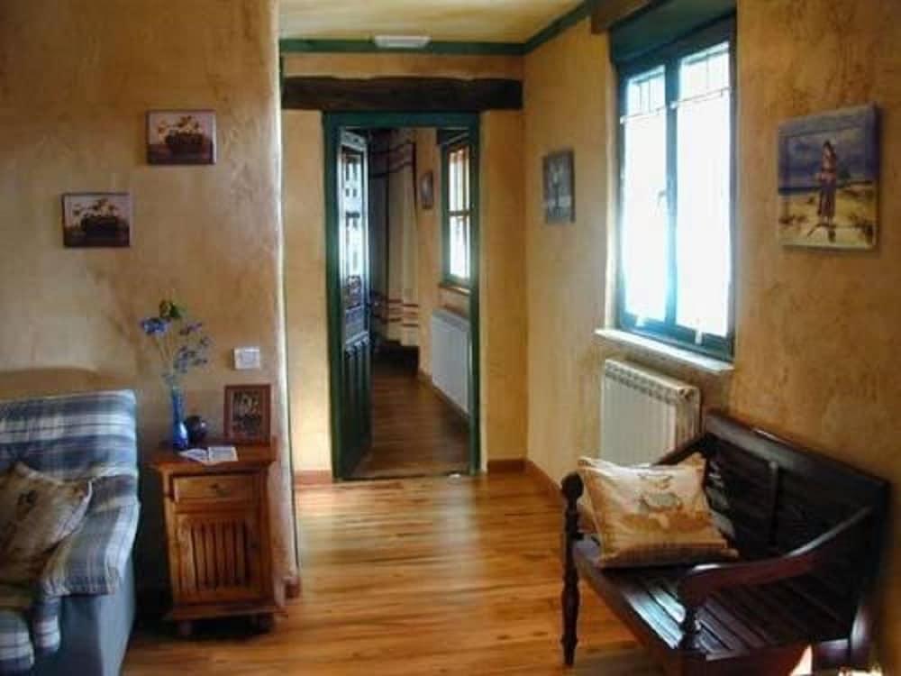 Hosteria Casa Flor Murias de Rechivaldo Esterno foto