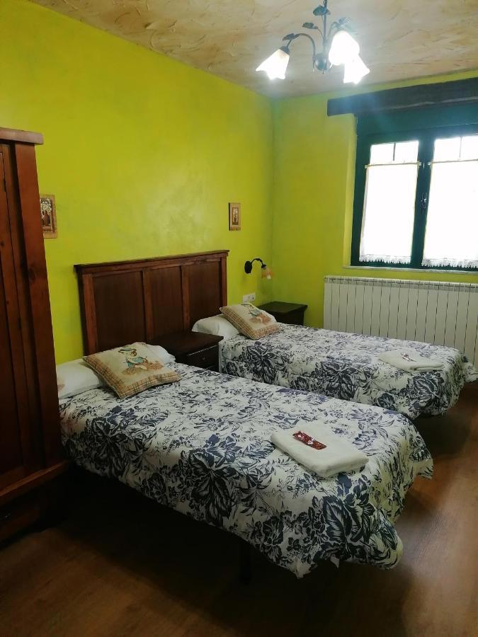 Hosteria Casa Flor Murias de Rechivaldo Esterno foto