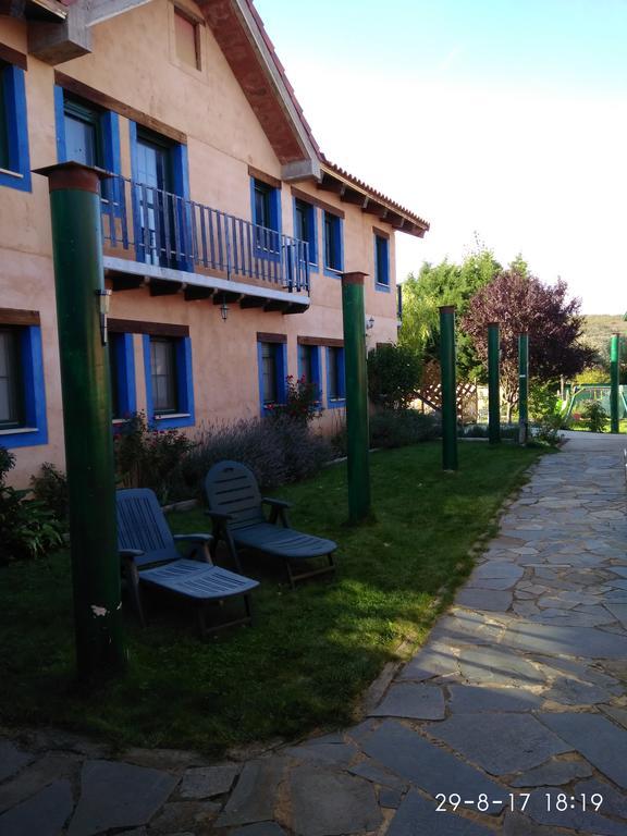 Hosteria Casa Flor Murias de Rechivaldo Esterno foto